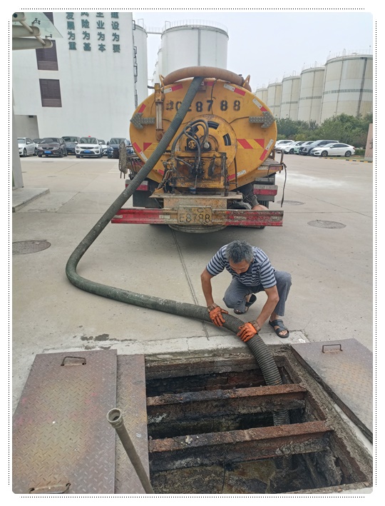 萨尔图隔油池清掏