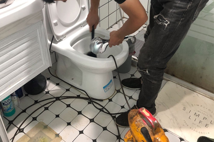 萨尔图马桶堵塞自己疏通还是找师傅?专业上门服务让你省时更省心