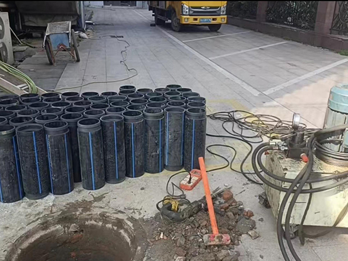 萨尔图PE置换管厂家 DN315置换管 非开挖管短管置换